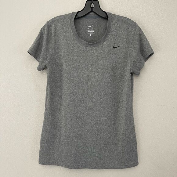 Nike Dri-Fit Top Size Medium - Picture 1 of 4